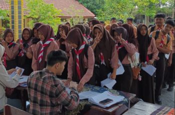 Serunya Siswa SMPN 1 Kromengan Belajar Menabung Bersama Bank Jatim